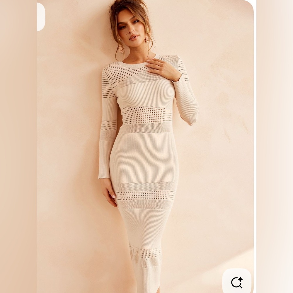 Long sleeve fitted knit midi dress